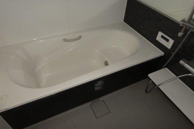 パークサイド石見の浴室