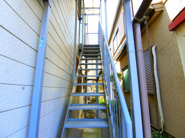 くみの木住宅のエントランス