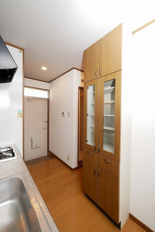 秋桜ハイツのその他|秋桜ハイツ　201号室　食器棚
