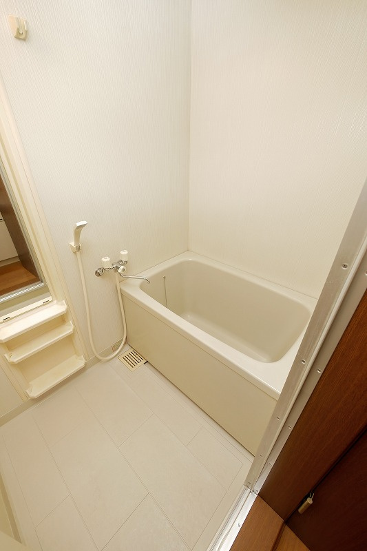 秋桜ハイツの浴室|秋桜ハイツ　201号室