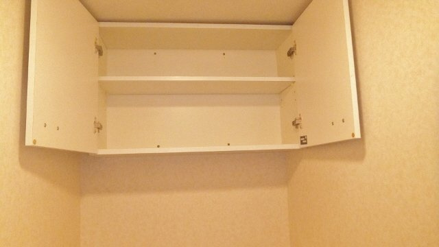 サニークレスト西船橋のトイレ|トイレ上部に棚付いています