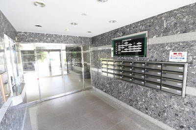 【エントランス】 | ライオンズマンション港川第2