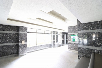 【エントランス】 | ライオンズマンション港川第2