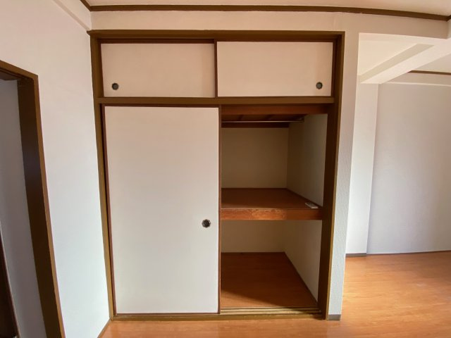 三津屋コーポの収納