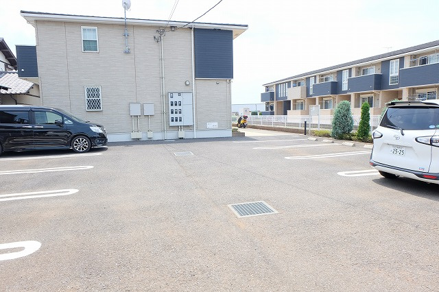 クラール・ブリーゼⅠの駐車場