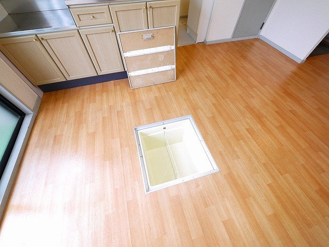 アルファ生駒の収納|床下収納があります