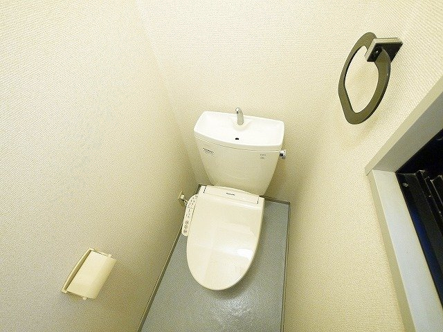 アルファ生駒のトイレ|落ち着いたトイレです