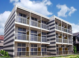 レオパレスフルール