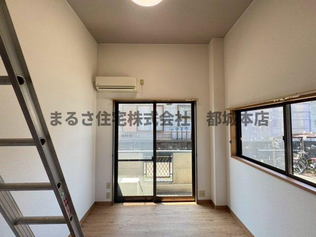 ラケットクラブの居間・リビング