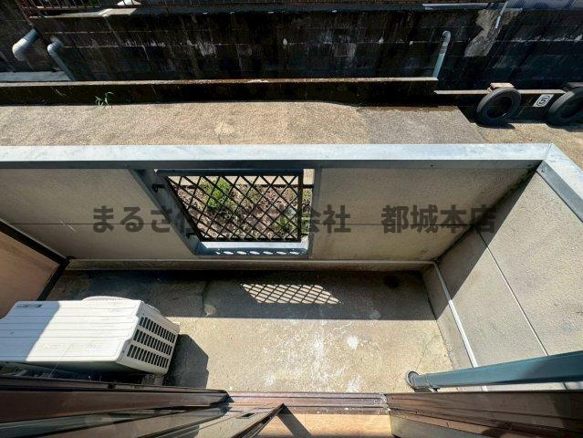 ラケットクラブのバルコニー