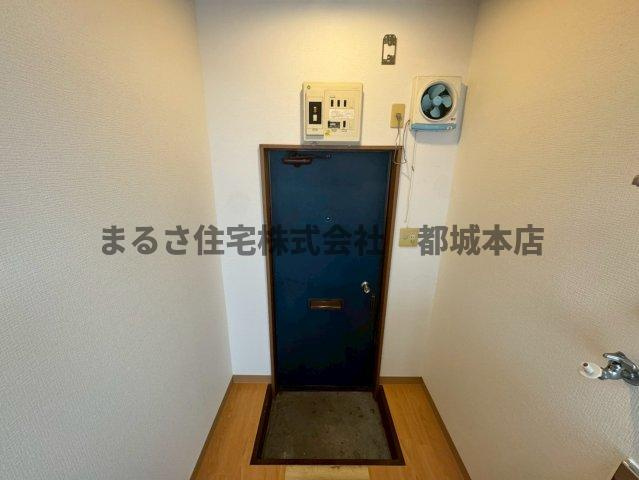 ラケットクラブの玄関