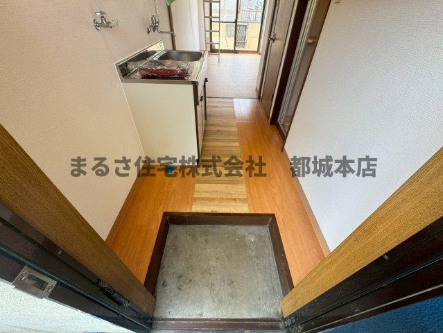 ラケットクラブの内装