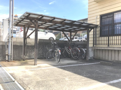 【その他共用部分】 | メゾンうがしま2 | 駐輪場はこちらです