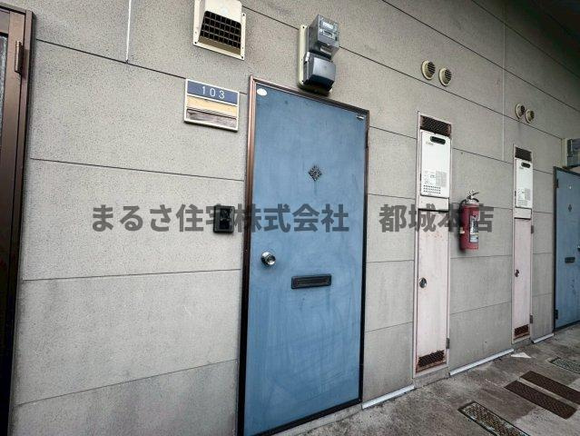 ラケットクラブの玄関