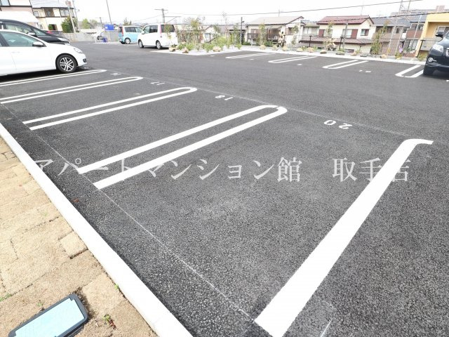 グランコンフォートの駐車場