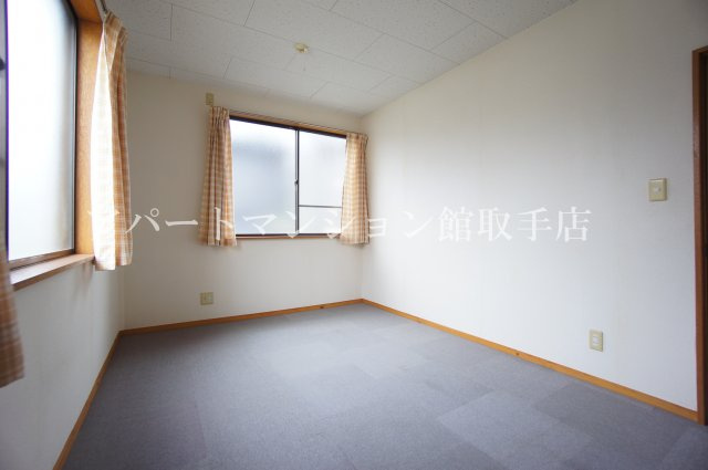 岩見貸家の洋室