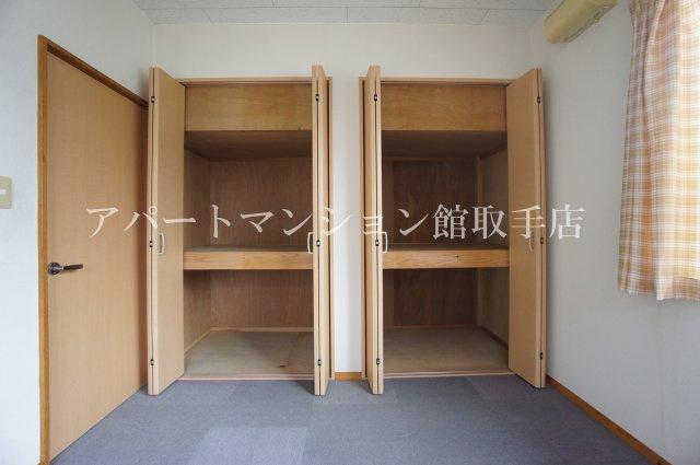 岩見貸家の収納
