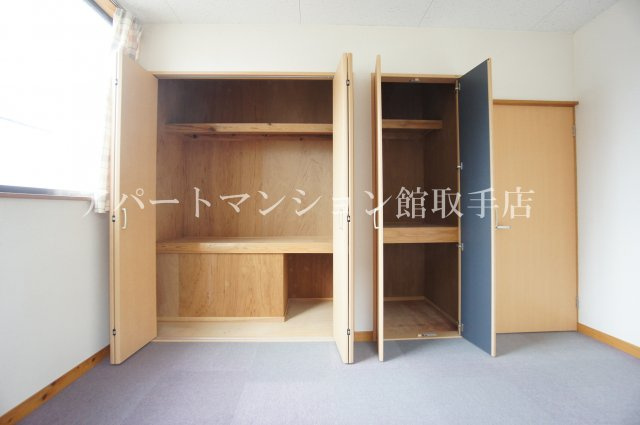 岩見貸家の収納