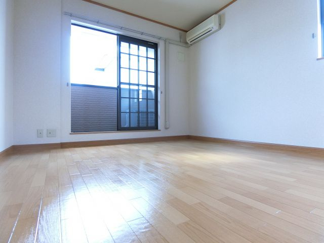 フルールふじさわ台の洋室