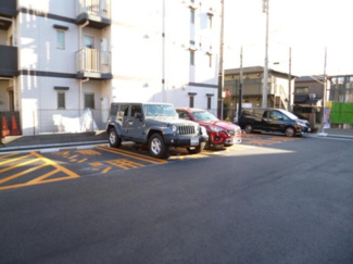 【駐車場】 | いつでも目の届く敷地内に駐車場があります♪荷物がかさばりがちなお買物にも、車があると便利ですよね☆
