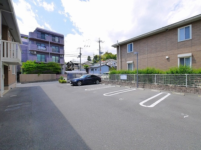 ラフィーネB（俵口町）の駐車場|駐車場があります