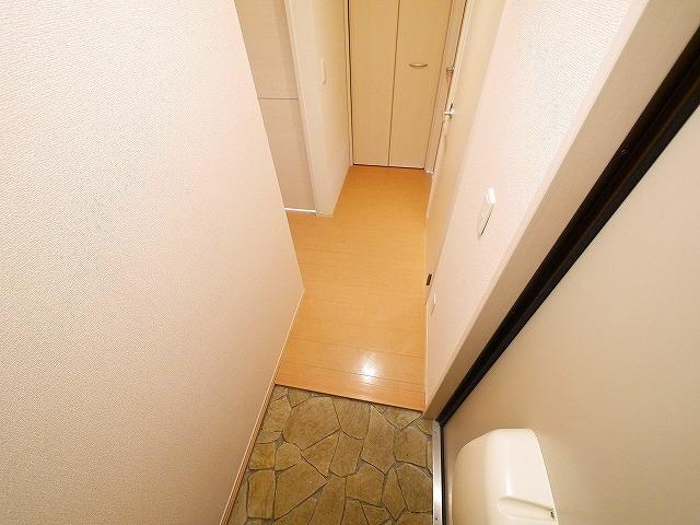 ラフィーネB（俵口町）の玄関|落ち着いた玄関です