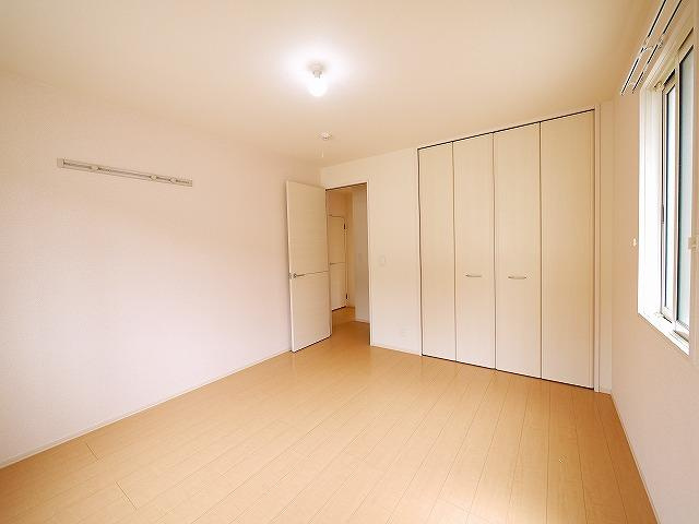 ラフィーネB（俵口町）の洋室|使い勝手のいい洋室です