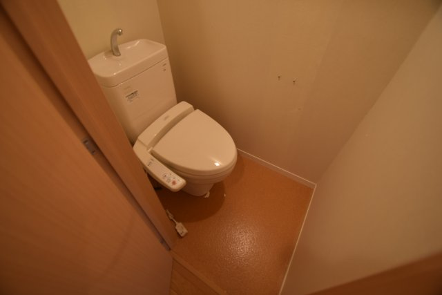 パインサークルのトイレ|ウォッシュレットタイプのトイレです