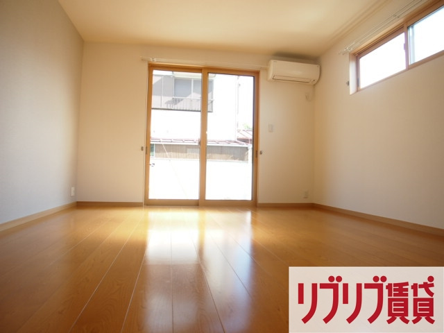 ビレッジ都町Ｃ棟の居間・リビング