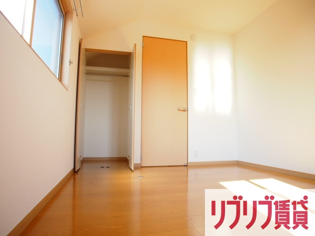 ビレッジ都町Ｃ棟の洋室