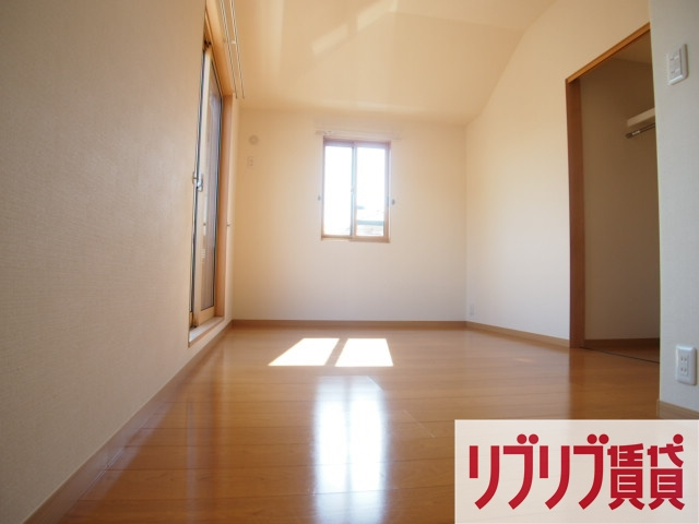 ビレッジ都町Ｃ棟の洋室