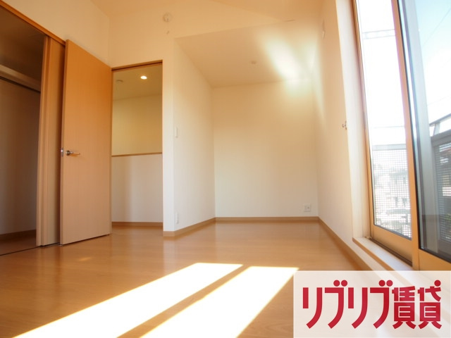 ビレッジ都町Ｃ棟の洋室