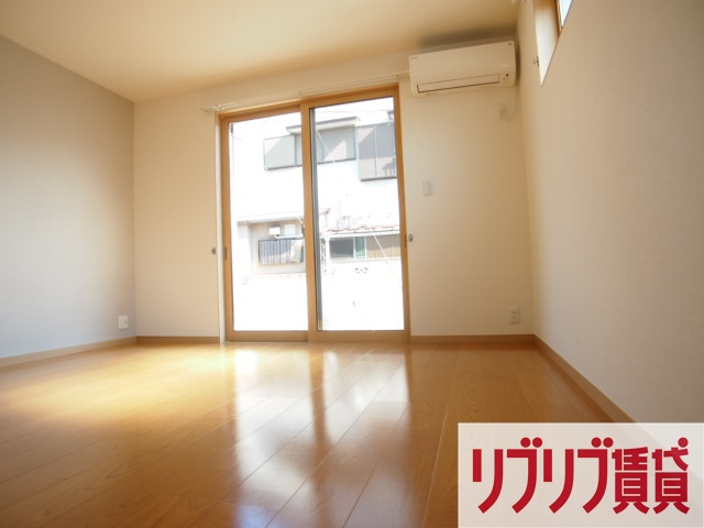 ビレッジ都町Ｃ棟の居間・リビング