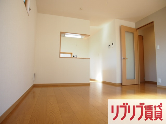 ビレッジ都町Ｃ棟の居間・リビング