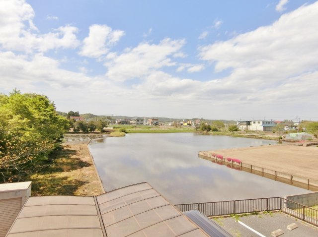 アムフラットの周辺