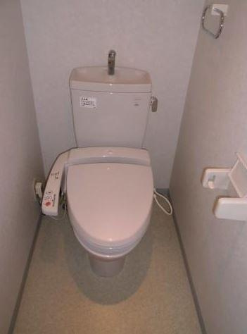 ＢＵＩＬＤＩＮＧ・Ｋのトイレ|ウォシュレット付き