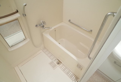 【浴室】 | フォリア岡本