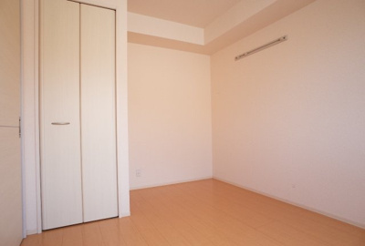 【洋室】 | キャンフルローレル