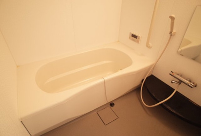 【浴室】 | キャンフルローレル