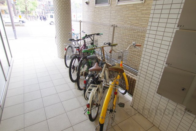 ヴェヌスタ同心　仲介手数料無料の駐車場