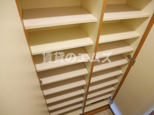 【収納】 | ピオーネテラス空港南 | ピオーネテラス空港南のシューズボックス