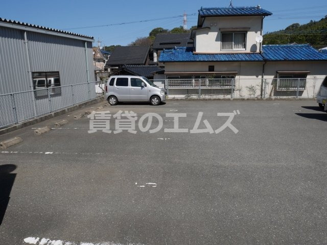 【駐車場】 | ピオーネテラス空港南 | ピオーネテラス空港南の駐車場
