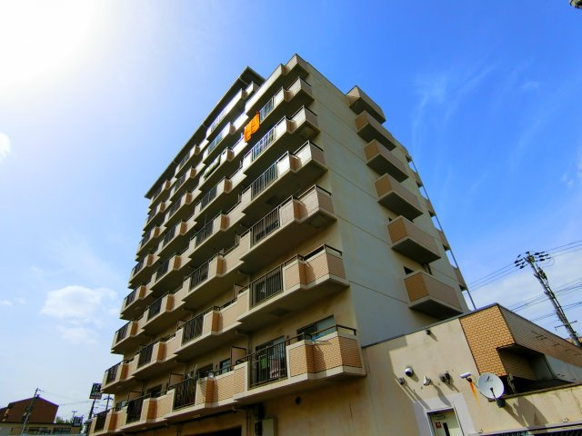 バルカン富田林の外観