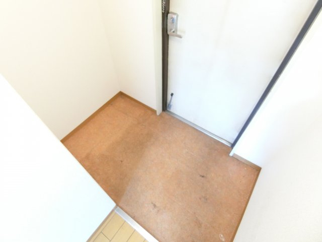 バルカン富田林の玄関
