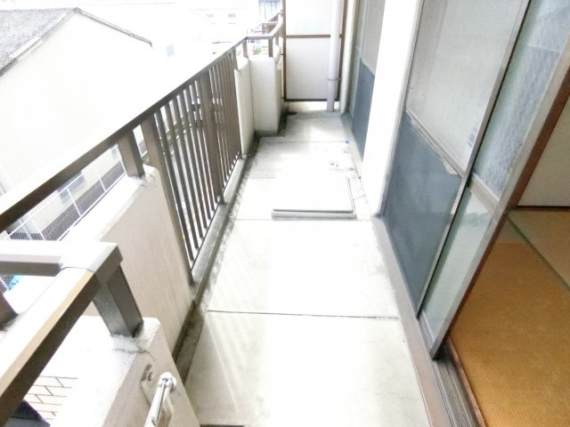 バルカン富田林のバルコニー