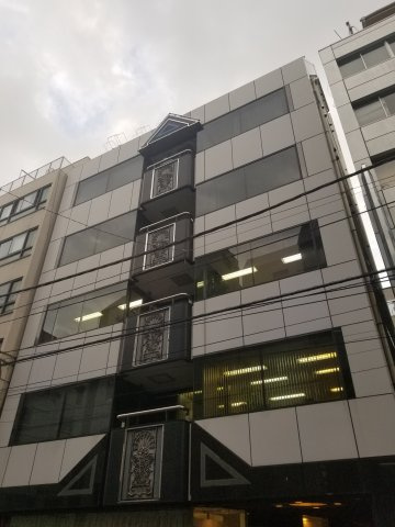 東英美土代ビルの外観