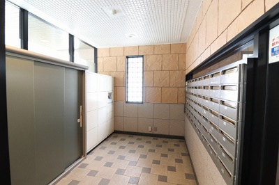 【エントランス】 | ライオンズプラザ壺川