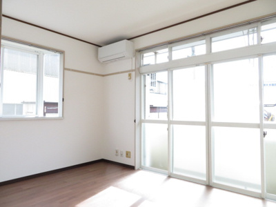 【洋室】 | アップルガーデンＡ | 南東洋室