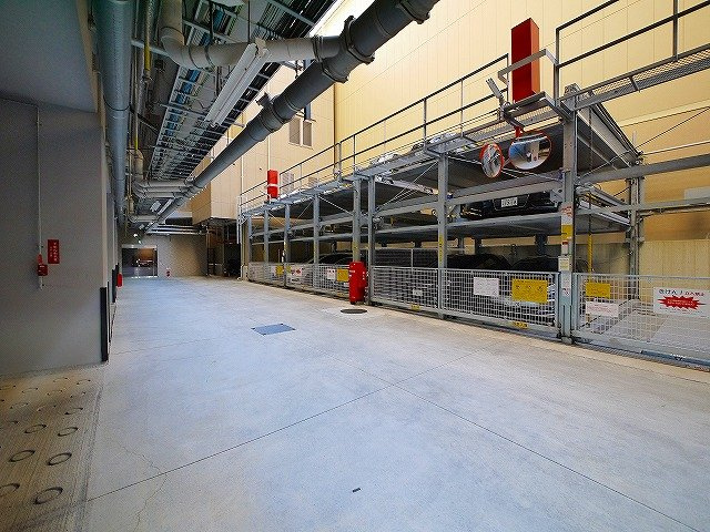 ローレルコート生駒イーストレジデンスの駐車場