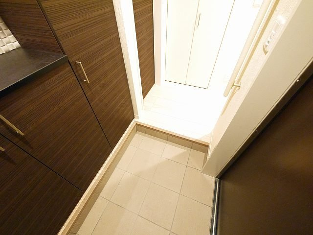 シャーメゾン　ラピュタの玄関|収納もある玄関です